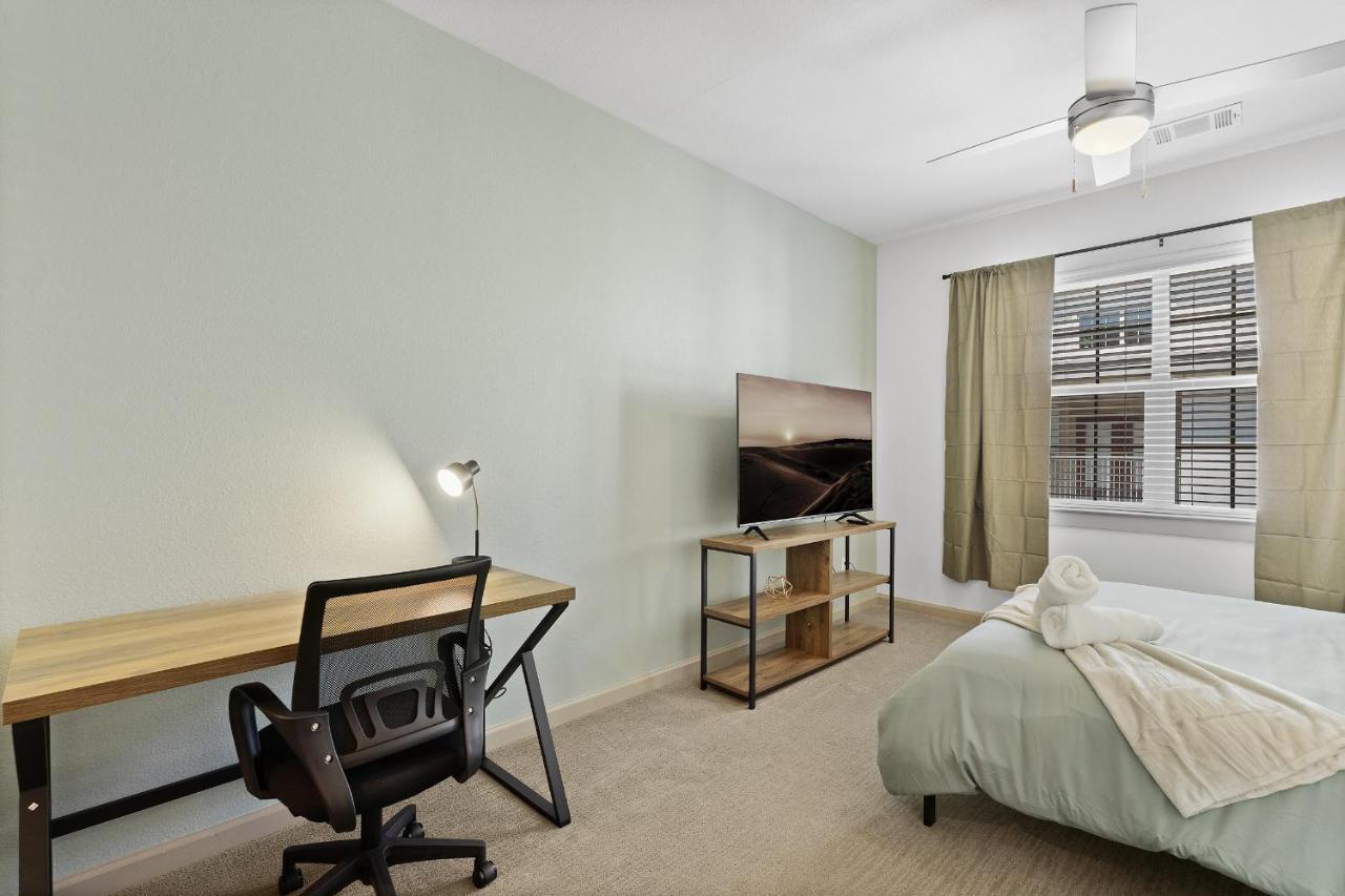 Luxe 3B/2B Getaway - Pool, Gym, Parking, Pet Wash Apartamento Leander Exterior foto