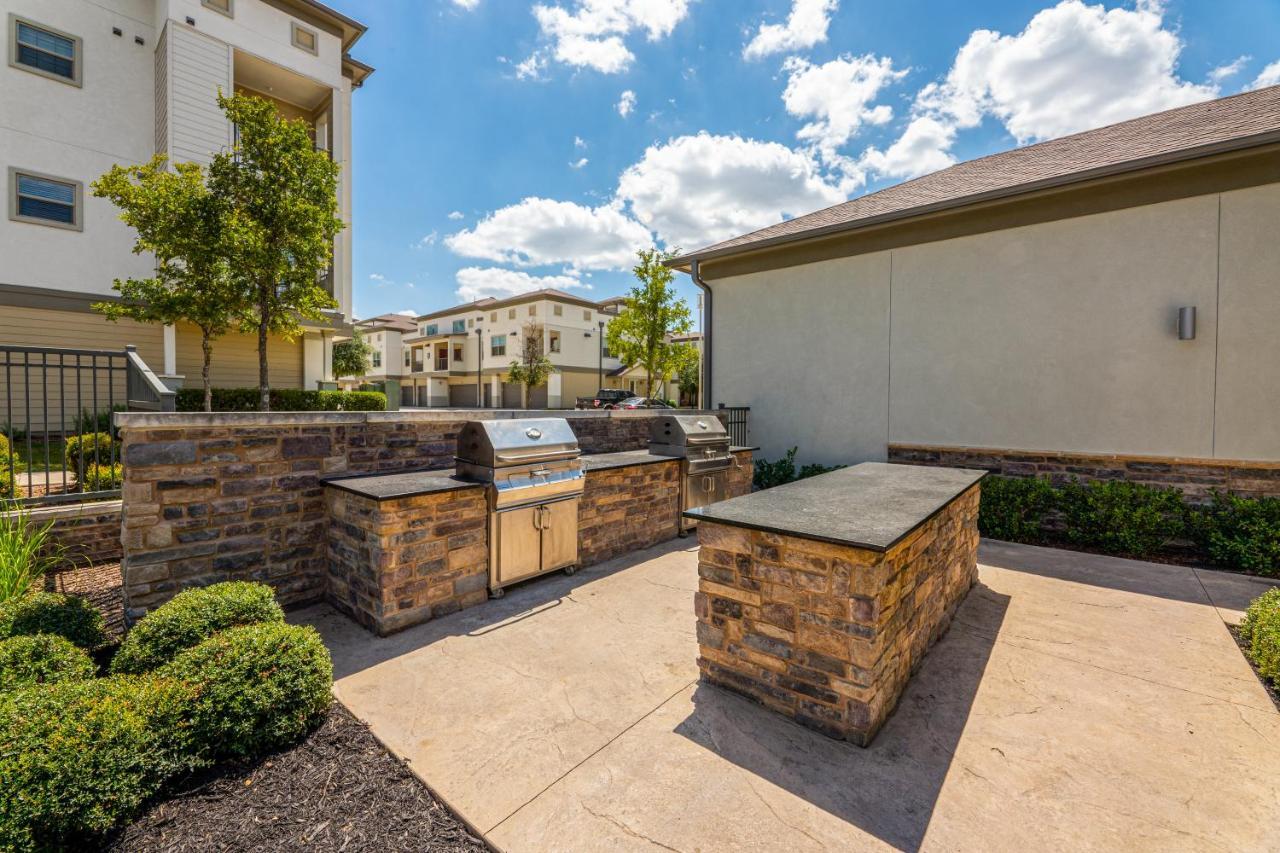 Luxe 3B/2B Getaway - Pool, Gym, Parking, Pet Wash Apartamento Leander Exterior foto