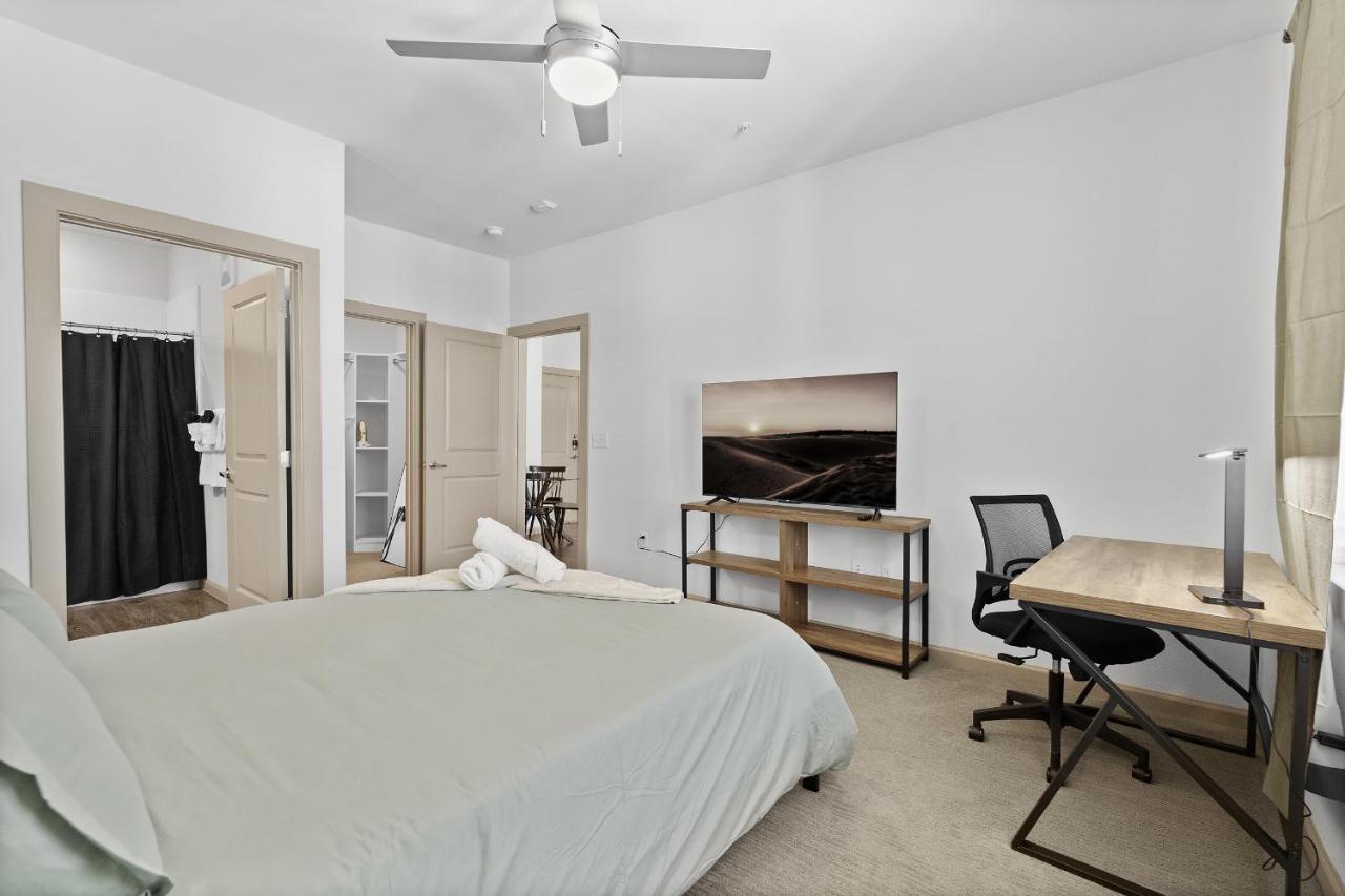 Luxe 3B/2B Getaway - Pool, Gym, Parking, Pet Wash Apartamento Leander Exterior foto