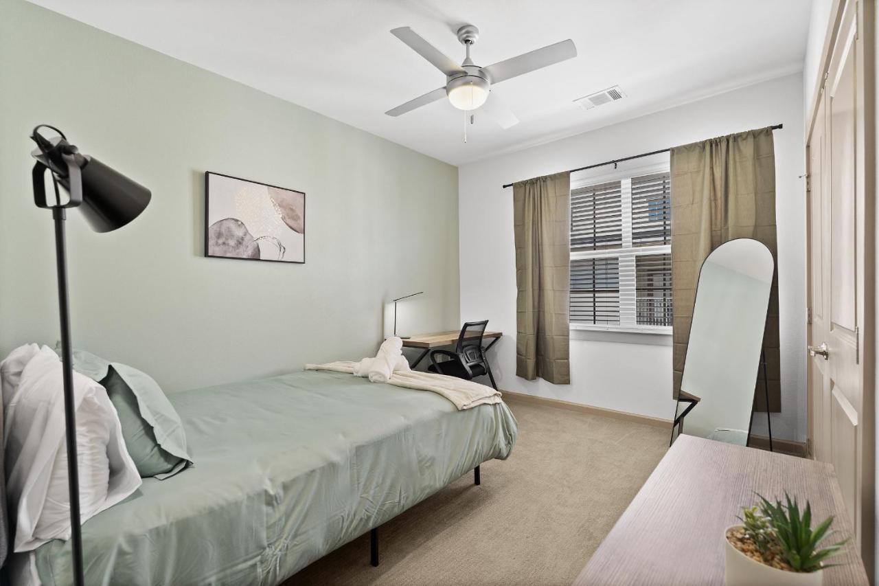 Luxe 3B/2B Getaway - Pool, Gym, Parking, Pet Wash Apartamento Leander Exterior foto