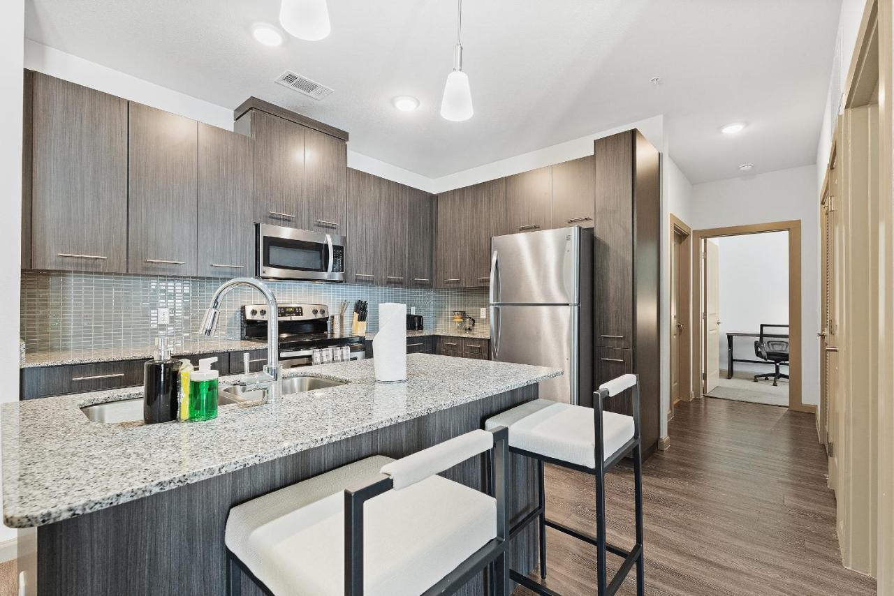 Luxe 3B/2B Getaway - Pool, Gym, Parking, Pet Wash Apartamento Leander Exterior foto