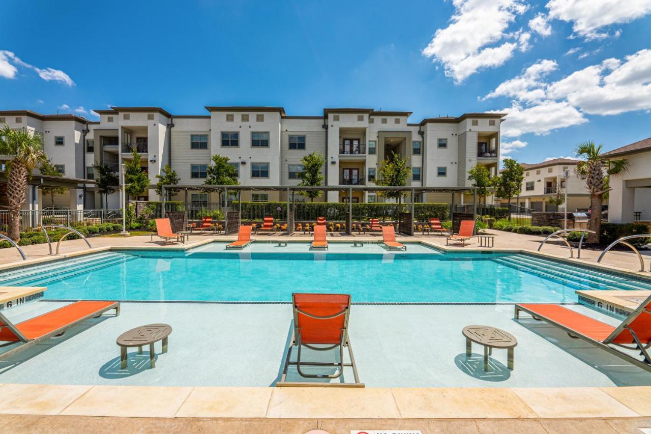 Luxe 3B/2B Getaway - Pool, Gym, Parking, Pet Wash Apartamento Leander Exterior foto