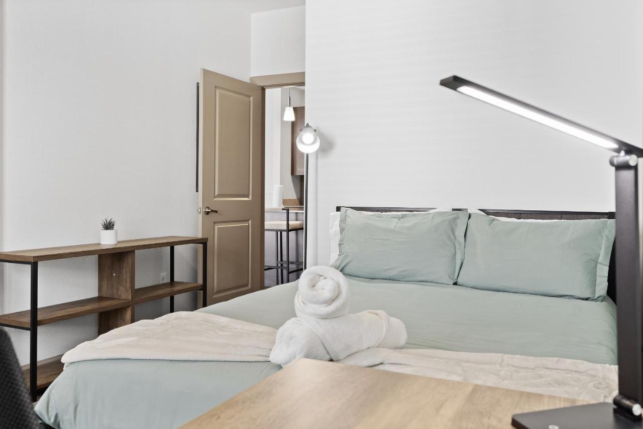 Luxe 3B/2B Getaway - Pool, Gym, Parking, Pet Wash Apartamento Leander Exterior foto