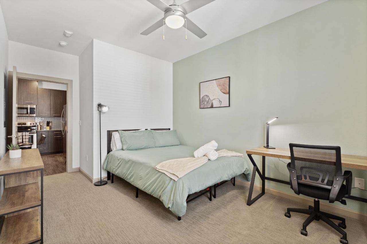 Luxe 3B/2B Getaway - Pool, Gym, Parking, Pet Wash Apartamento Leander Exterior foto