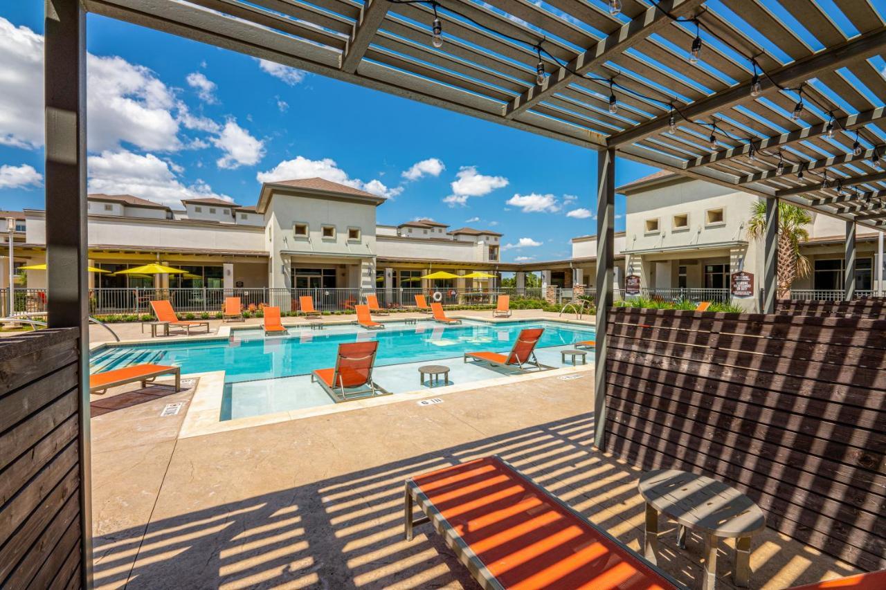 Luxe 3B/2B Getaway - Pool, Gym, Parking, Pet Wash Apartamento Leander Exterior foto